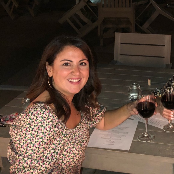 Meet your Posher, Sabrina - Picture 1 of 1